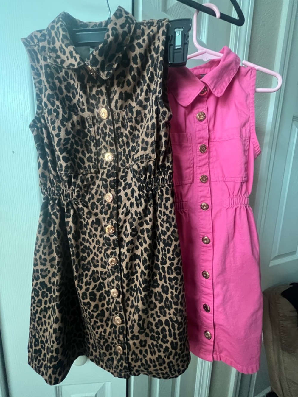 Vince Camuto girls bundle of 2 button up dresses size 6x in pink & cheetah print